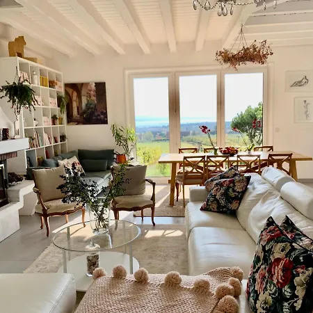 Вилла Villa Domaine Des Chataigniers
